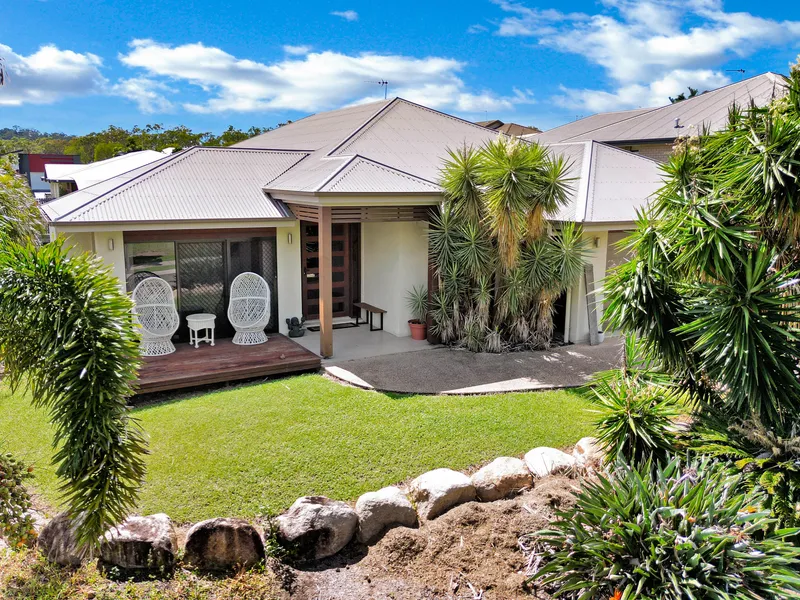 ELEVATED EXECUTIVE 4 BEDROOM HOME WITH AIR-CONDITIONING, MARBLE KITCHEN BENCH TOPS & ADDITIONAL LOCK-UP COLOUR BOND SHED IN THE REAR YARD.