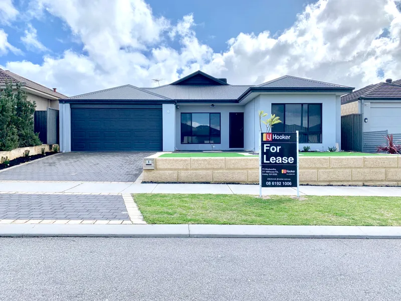 QUIET STREET AND CONVENIENT LOCATION!