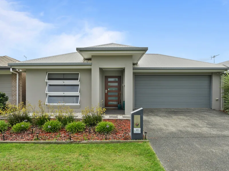 Stunning lowset home