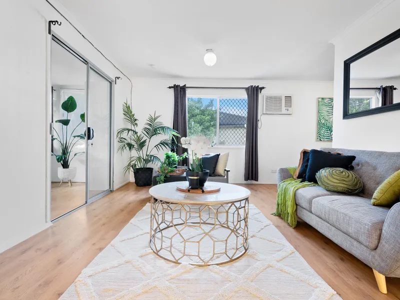 MONUMENTAL 6 BEDROOMS WITH 2 KITCHENS FIT FOR 2 SEPARATE FAMILIES OR EXTRA INCOME - LEGAL HEIGHT DOWNSTAIRS!