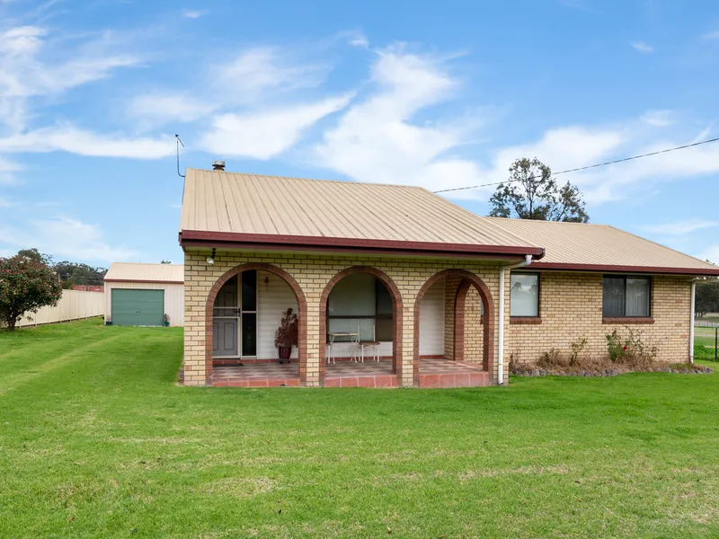 Solid Low Set Brick Home!