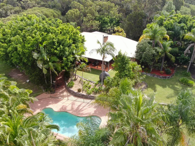 Exceptionally Rare Luxury Family Home On 5 Acres, Just 35 Mins From Sydney CBD