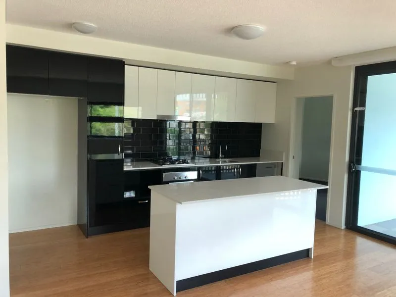$480 | Modern Two Bedroom Apartment
