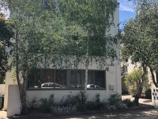 STUDIO APARTMENT IN FANTASTIC LEAFY LOCATION