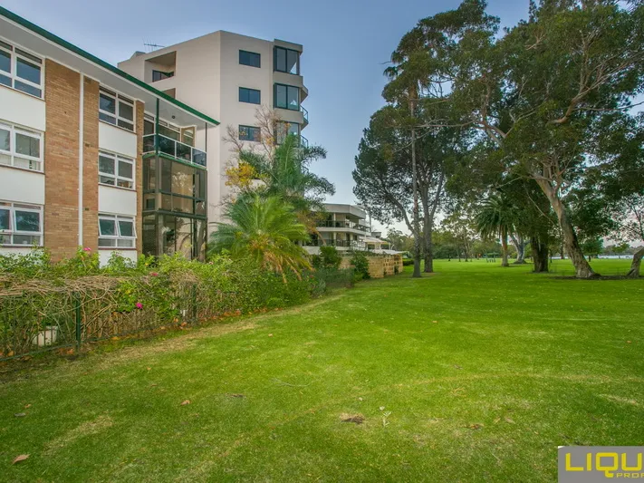 One-Bedroom Apartment close to the River & UWA