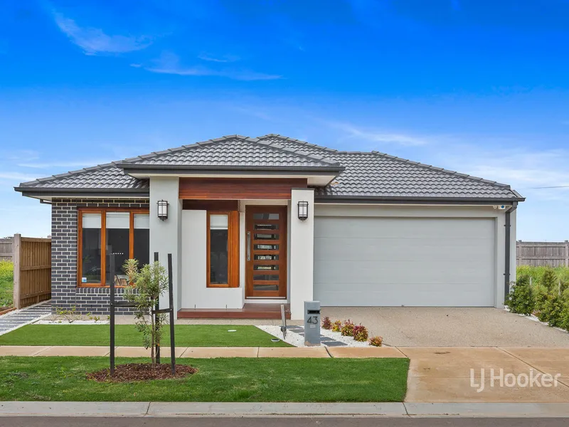 Immaculate and Inviting in Waterfront Precinct
