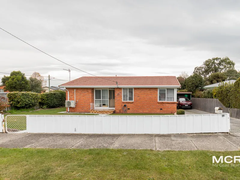 GREAT LOCATION WITH ROOM TO EXPAND