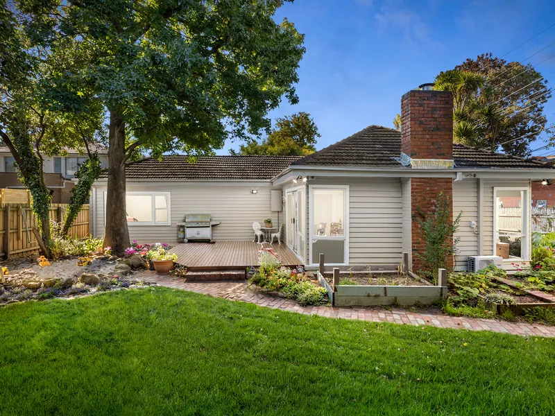 Bursting with Family Charm & Location Excellence