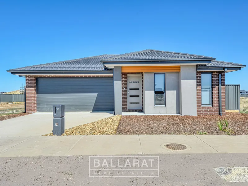 FOUR BEDROOM HOME IN LUCAS
