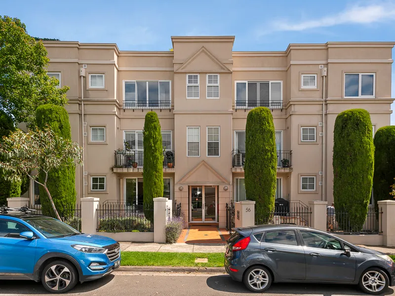 Spacious Courtyard apartment with Beachside Bliss