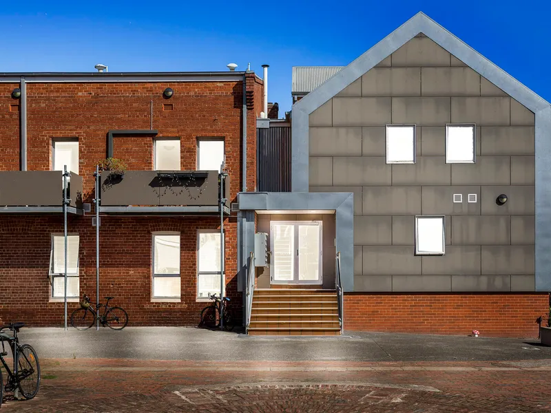 Unique design, brilliant Brunswick location