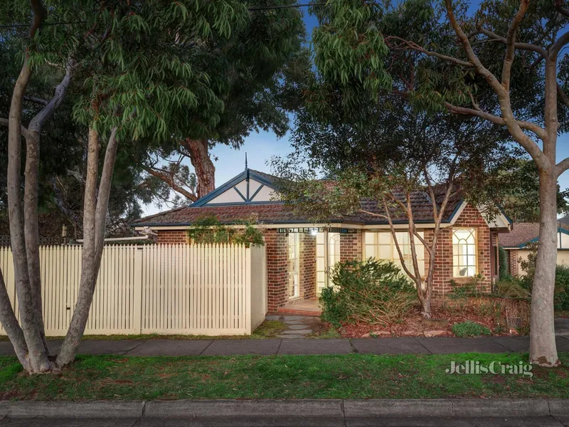 Privacy and comfort in sought-after location