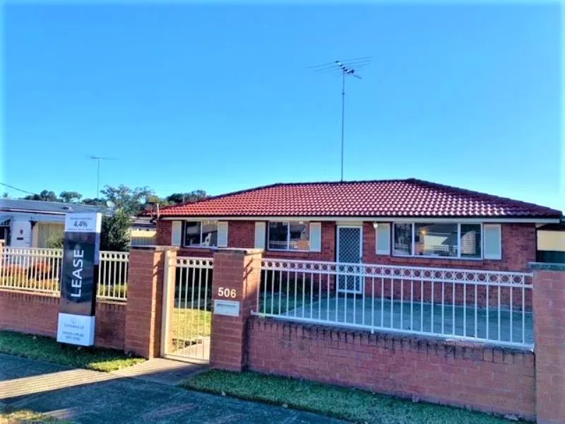 Ideally Located & Freshly Painted