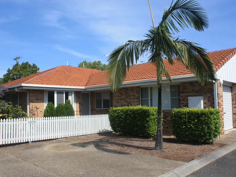 3 bedroom Villa with air conditioning in complex with pool and tennis court