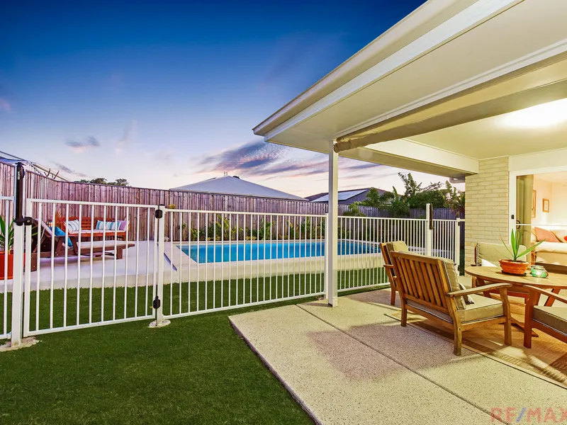 Family Entertainer With Pool!