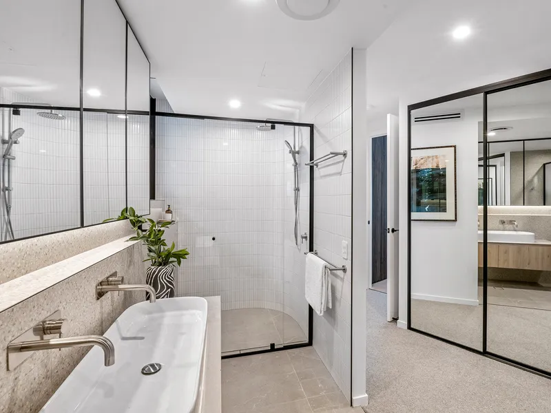 One of a kind - 247m2 Garden Terrace Apartment