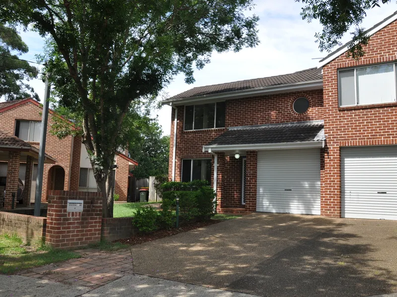 Convenient Duplex at Quiet Cul-de-sac