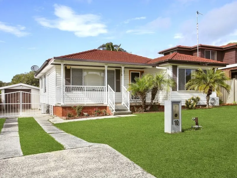 Neat and Tidy 3 Bedroom Home with Inground Pool