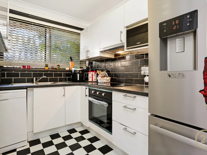 Freestanding 3 Bedroom Villa - Perfect Location