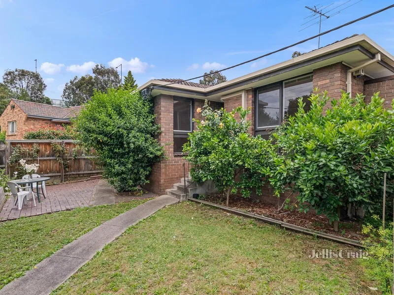 LIGHT AND STYLE WITH AMAZING OUTDOOR SPACE!
