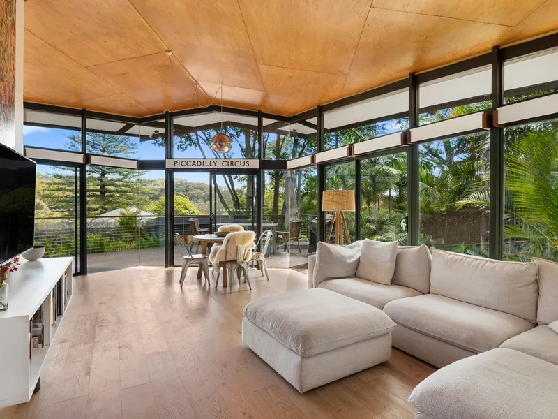 Furnished 3 bedroom family home in North Avalon