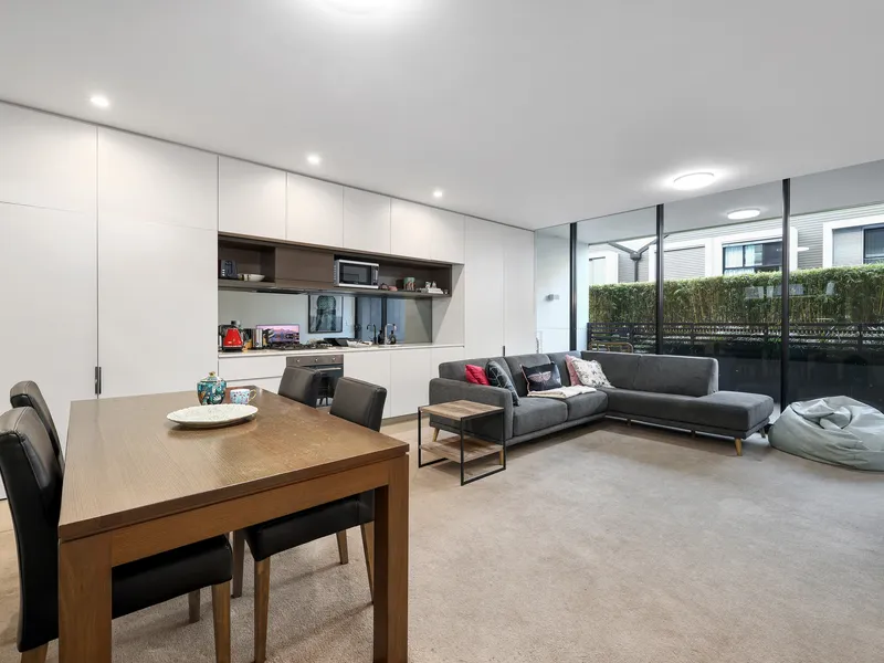 ONE BEDROOM COURTYARD APARTMENT IN ACCLAIMED GANTRY - AVAILABLE FURNISHED