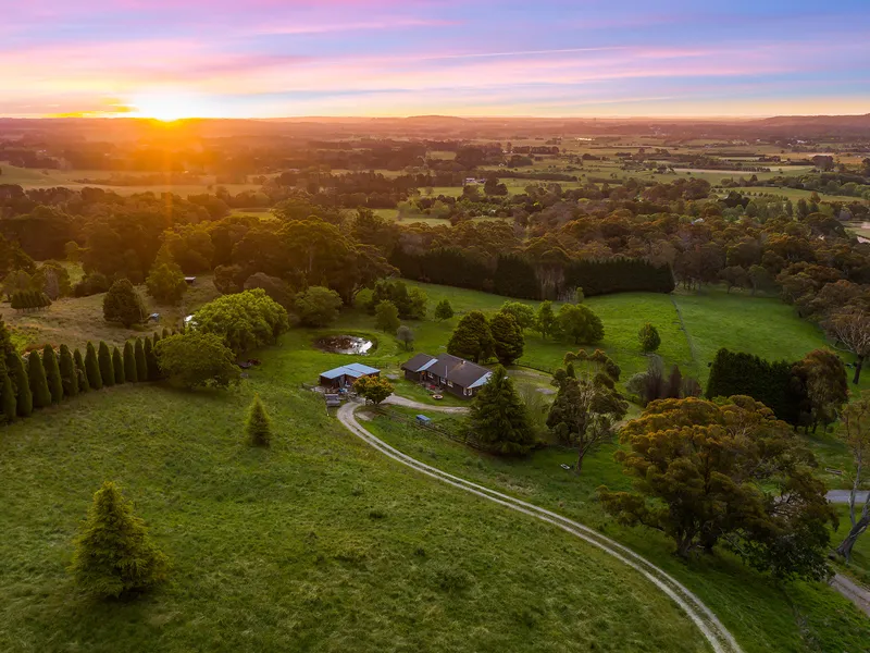 Fantastic Lifestyle Opportunity with Views to Match