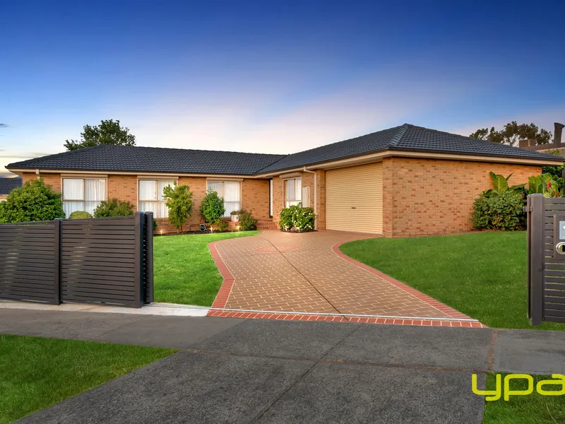 Absolute Charmer with Stylish Inclusions