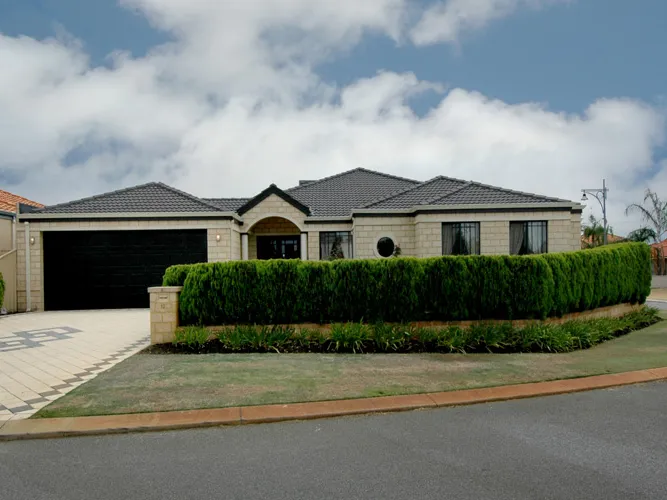 Unparalleled Luxury Awaits You! Explore this Stunning 4-Bedroom Dream Home in Prestigious Avenue Estate