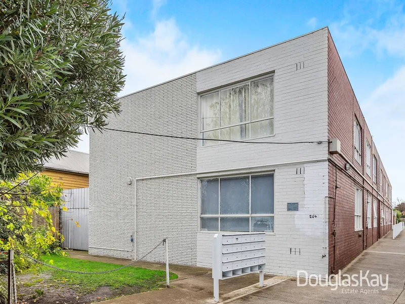 Converted 3 or 4 Bed Ground Floor Apartment