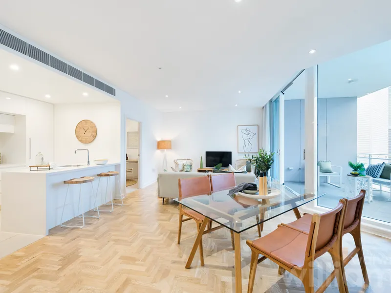 Hamptons-Style Luxury With Exceptional Resort-Style Facilities