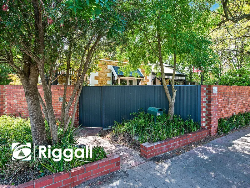 Stunning 5 Bedroom Queen Anne Villa