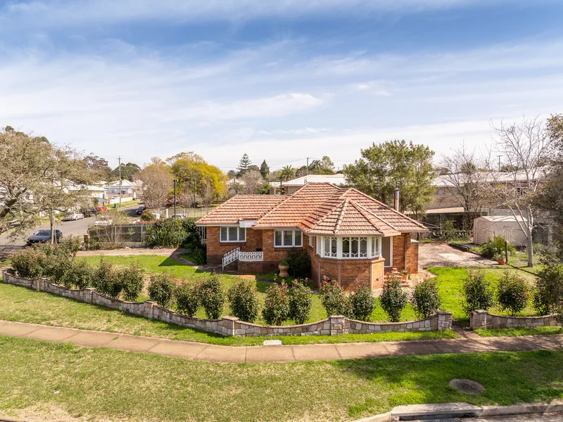 Charming and Central - Options for Air BNB, Office or long term investment!