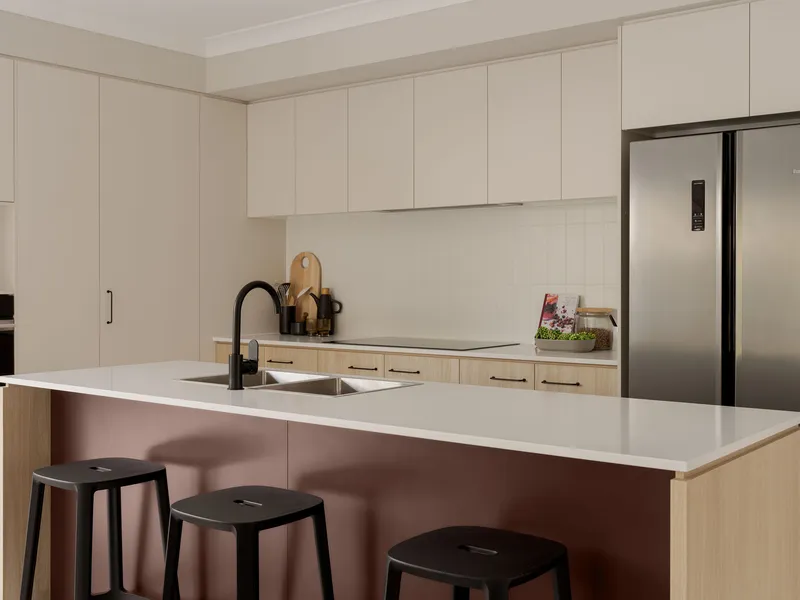 SETTLE DOWN INTO A BEAUTIFUL COZY FAMILY HOME