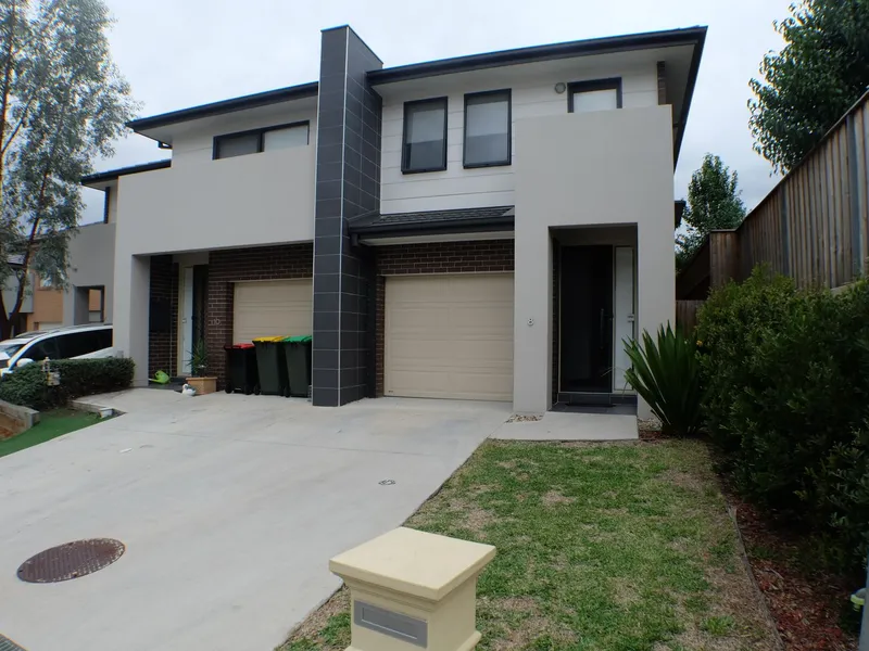 Great Townhouse For Lease