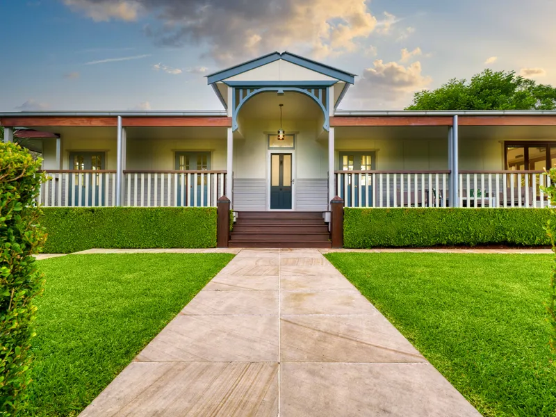 Stunning Federation Home with Contemporary Flare!