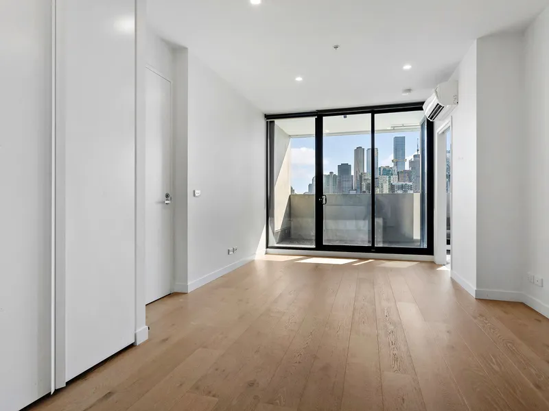Stylish 2 bedroom apartment with stunning views
