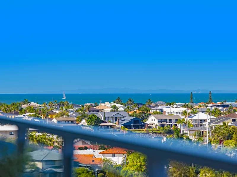 PENTHOUSE LIVING - LUXURY - SPACE - BAYVIEWS  