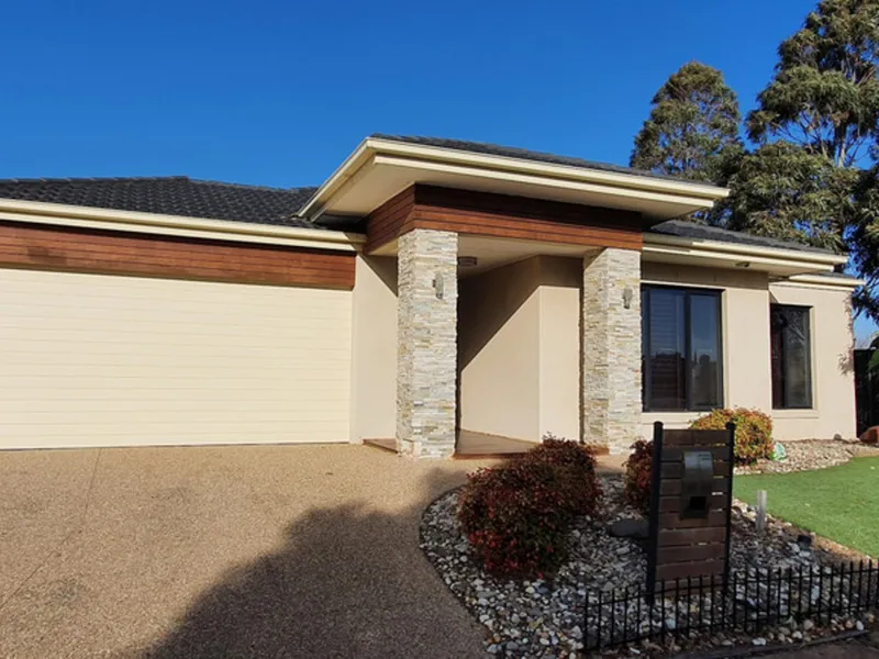 Nestled in the Innisfail Estate! APPLICATIONS NOW OPEN