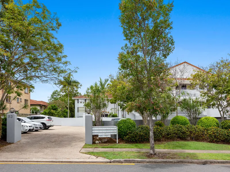 APARTMENT HOME – Ultra Quiet Location