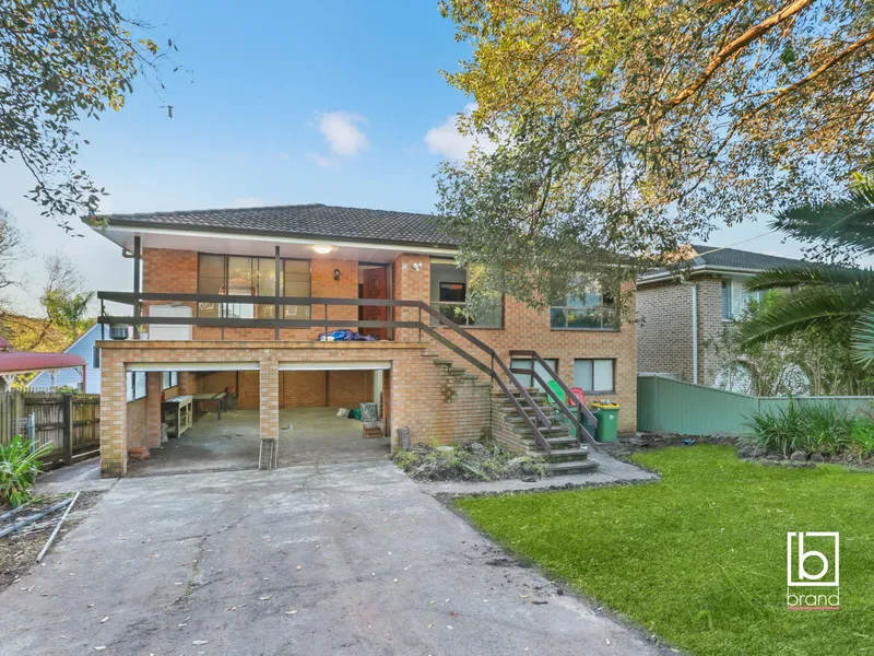 Large three bedroom family home in a prime position!