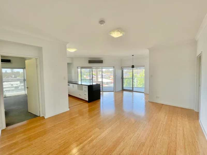 Available Now! 2 Car Bays!!!