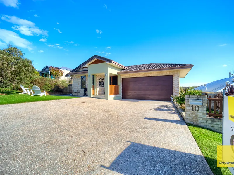 IMPECCABLY PRESENTED EXECUTIVE RESIDENCE, IN A CENTRAL LOCATION