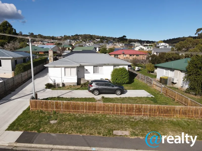 Position perfect, 3-bed home with 395sqm fenced property, close to everything!