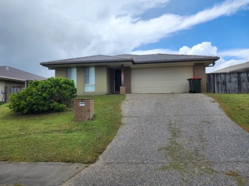 4 BEDROOM; 4 BATHROOM; DUCTED AIR CONDITIONING