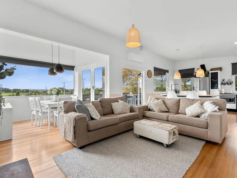 UNIQUE OPPORTUNITY - VIEWS, INCOME, POSITION!!! ON 1.5 ACRES