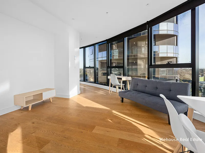Modern Apartment in Box Hill with North Facing Views