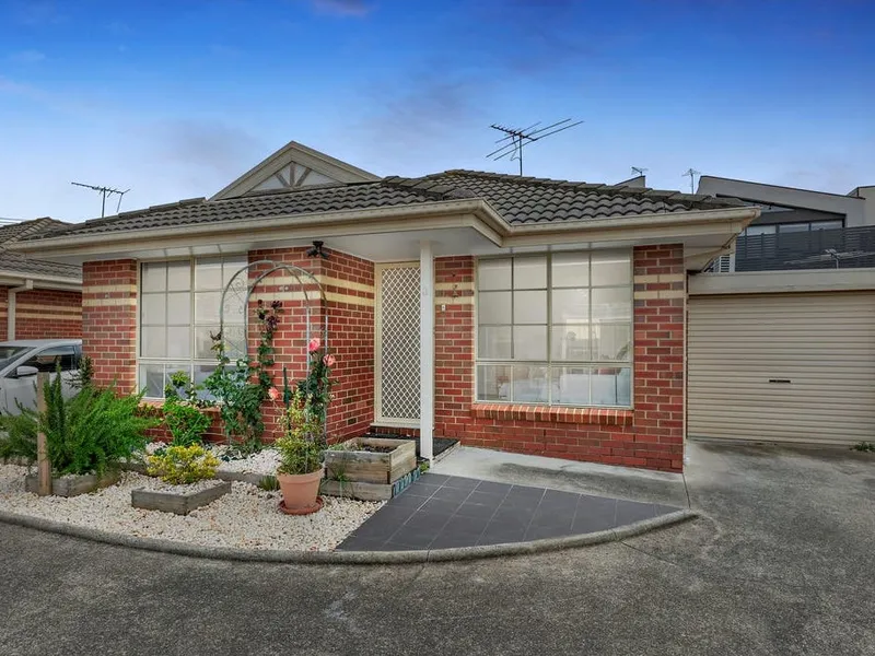 Beautiful Updated Unit For Rent!