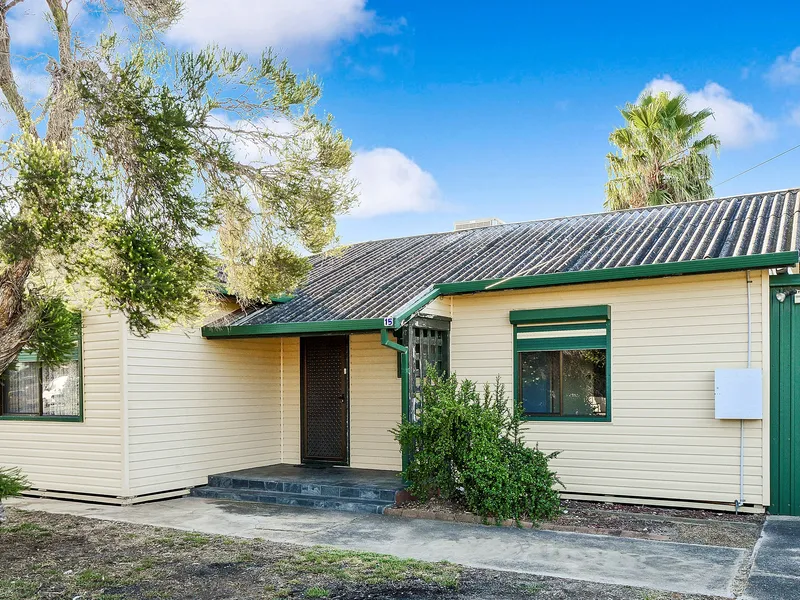 NEW RELEASE. Attention investors and home starters. Renovated kitchen & bathroom. Handy to new Techport / Osborne Defence precinct development.