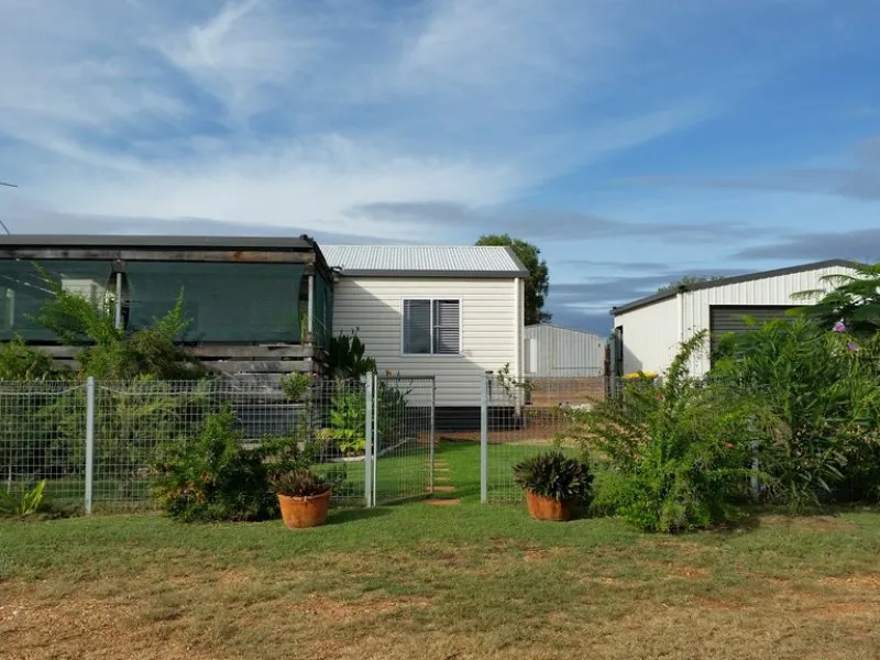 RURAL RETREAT - 5 ACRES, HOUSE & 5 SHEDS